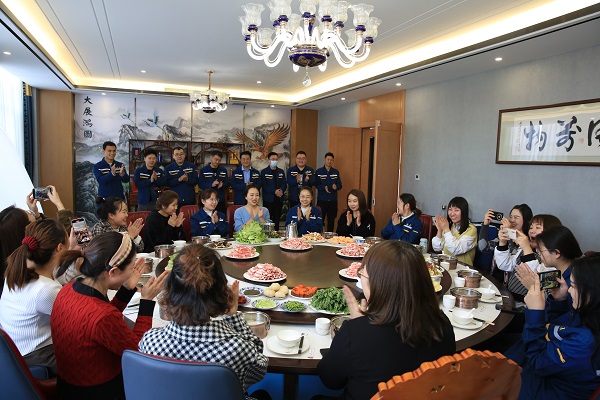 IMG_1522.jpg IMG_1522.jpg